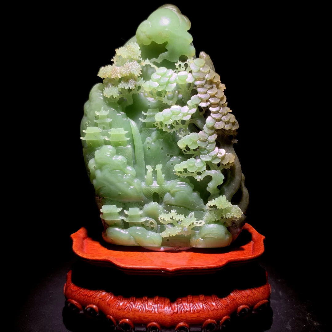 和田玉俄罗斯碧玉苹果绿黄皮俏色巧雕山水摆件