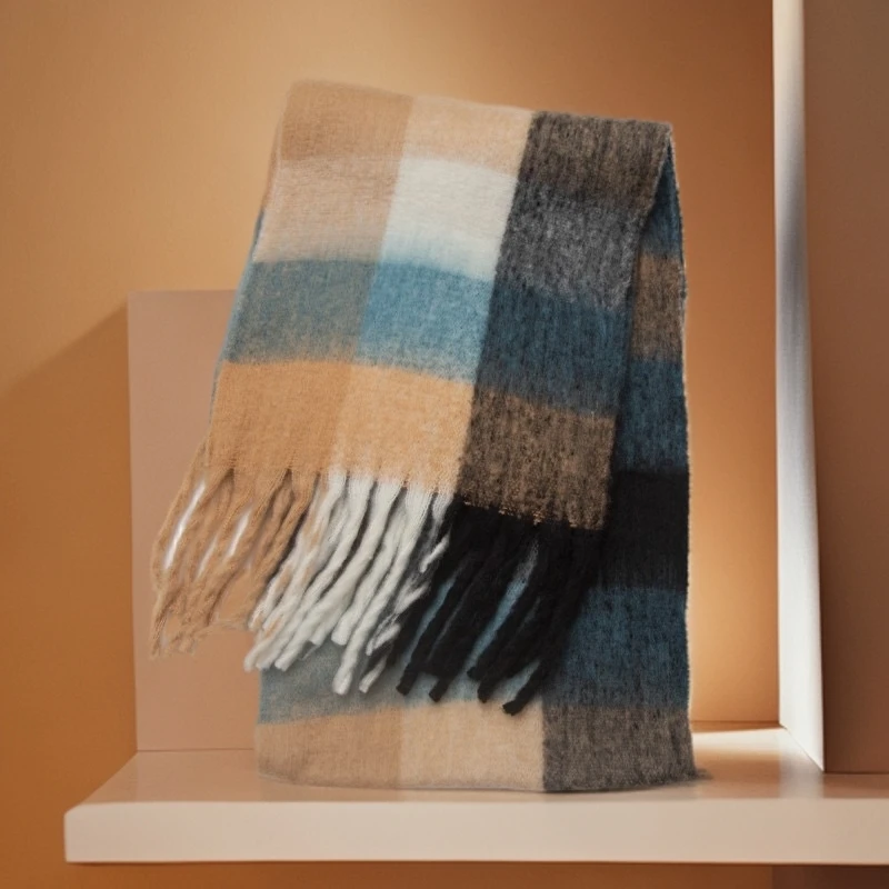 冬季加厚围巾韩版浅蓝米色仿羊绒围脖时尚百搭软糯保暖拼色披肩