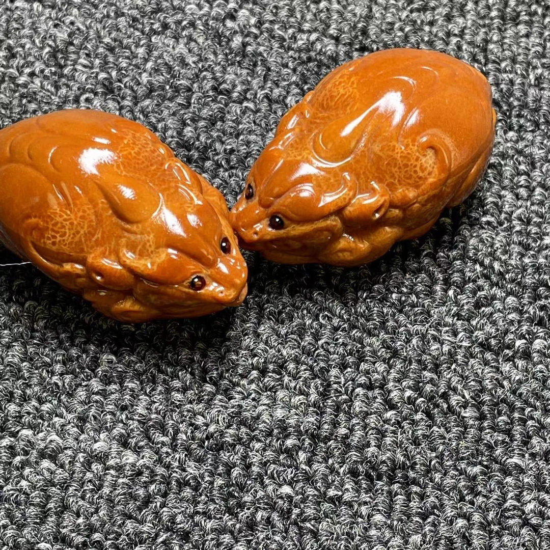 印尼大橄榄核雕雕刻貔貅 3.3左右 一对 印尼橄榄核