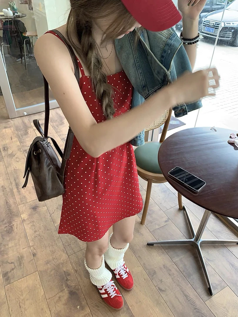 港味复古波点吊带连衣裙 女收腰显瘦辣妹红色a字短裙