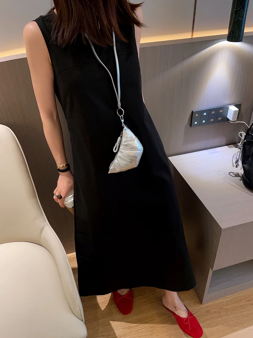 高定立裁极简气质小a字廓形无袖休闲连衣裙