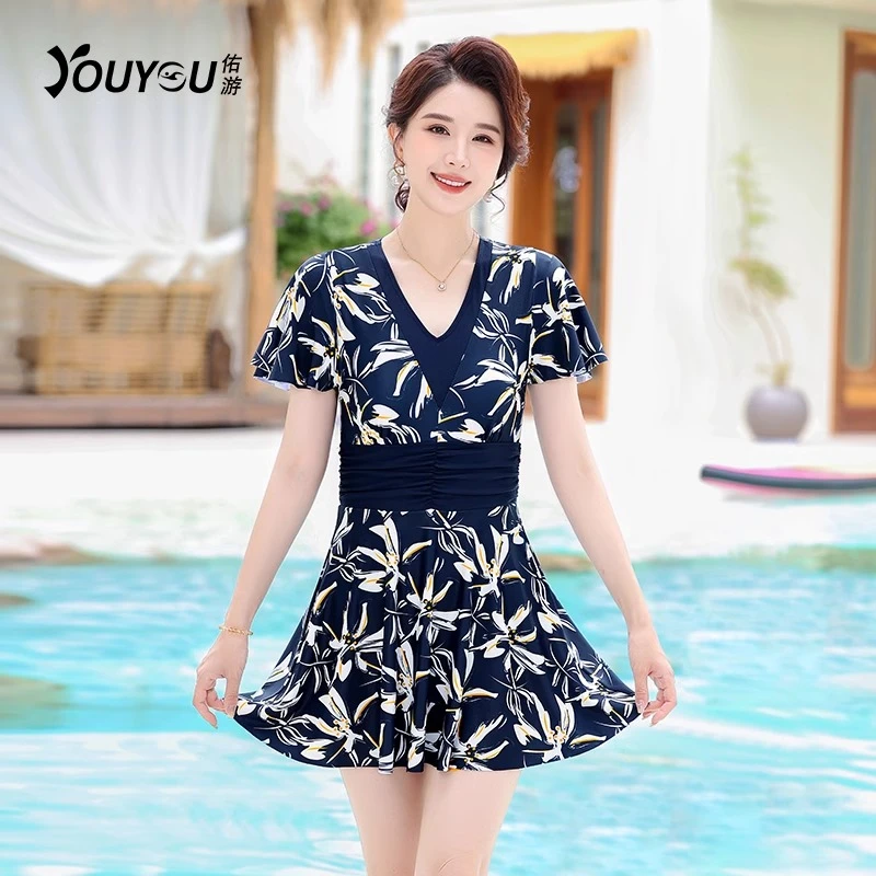 15032妈妈女式泳衣女士遮肚显瘦保守连体中老年泡温泉大码游泳装