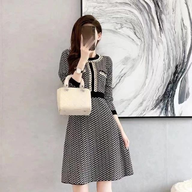 【宠粉专属】连衣裙女长袖春秋季款显瘦修身气质重工圆领中长裙620