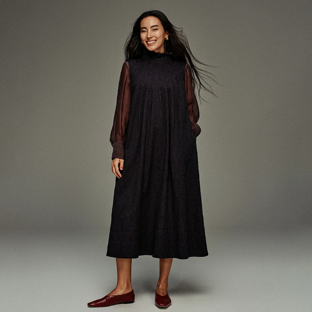 小虫暗夜玫瑰文艺风 贵*族木耳领 立体提花 无袖连衣裙-T24QLY111