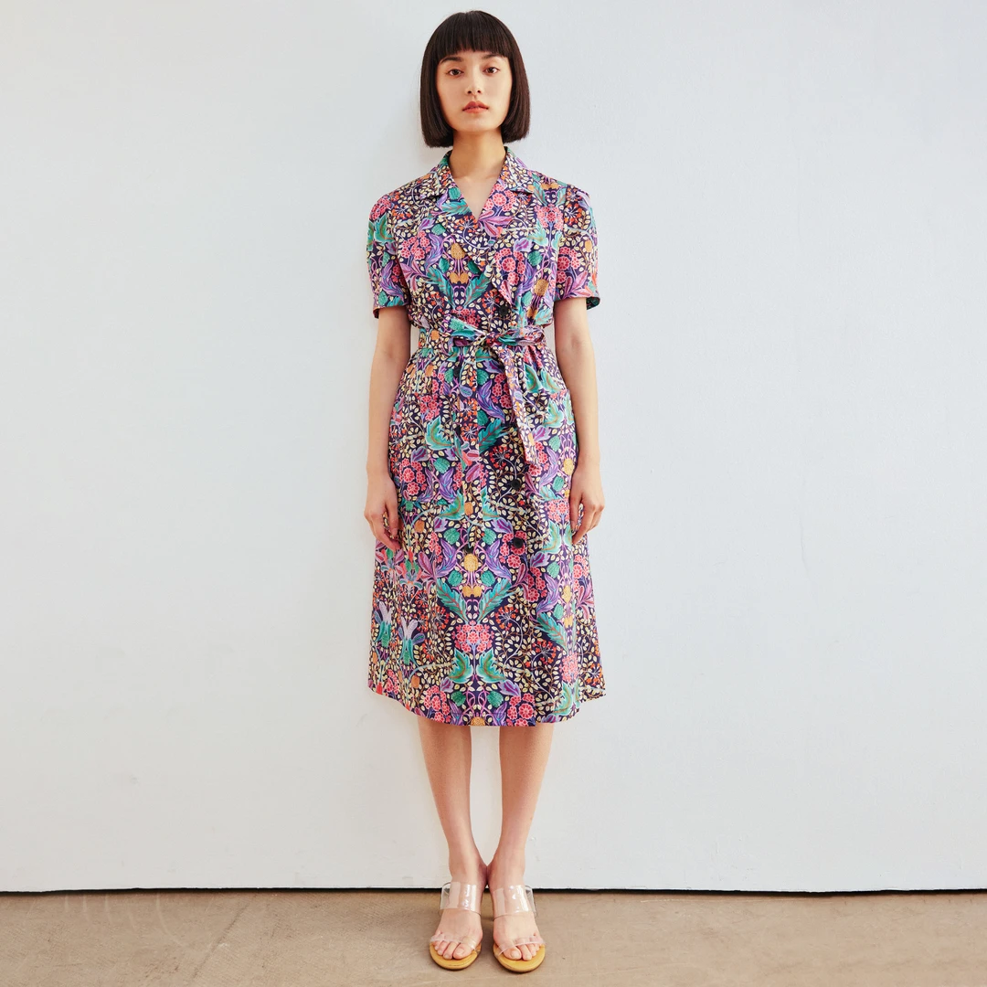 小虫Liberty塔纳棉印花复古西装领V领法式连衣裙-TE3XLY088