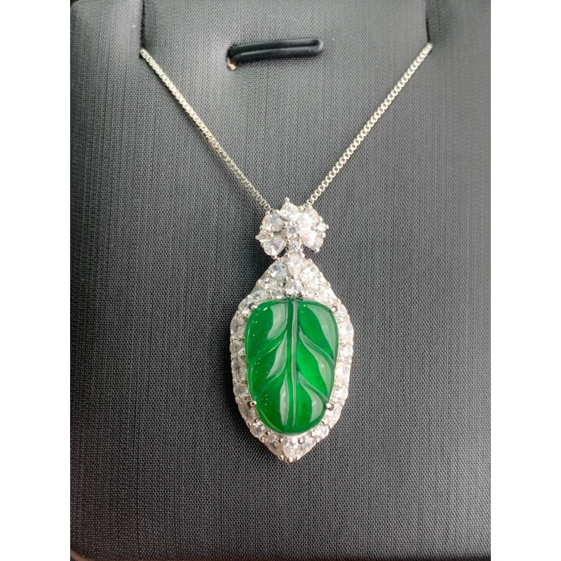 天然A货翡翠气质叶子吊坠多样性发不含链2时尚气质精致百搭豪镶