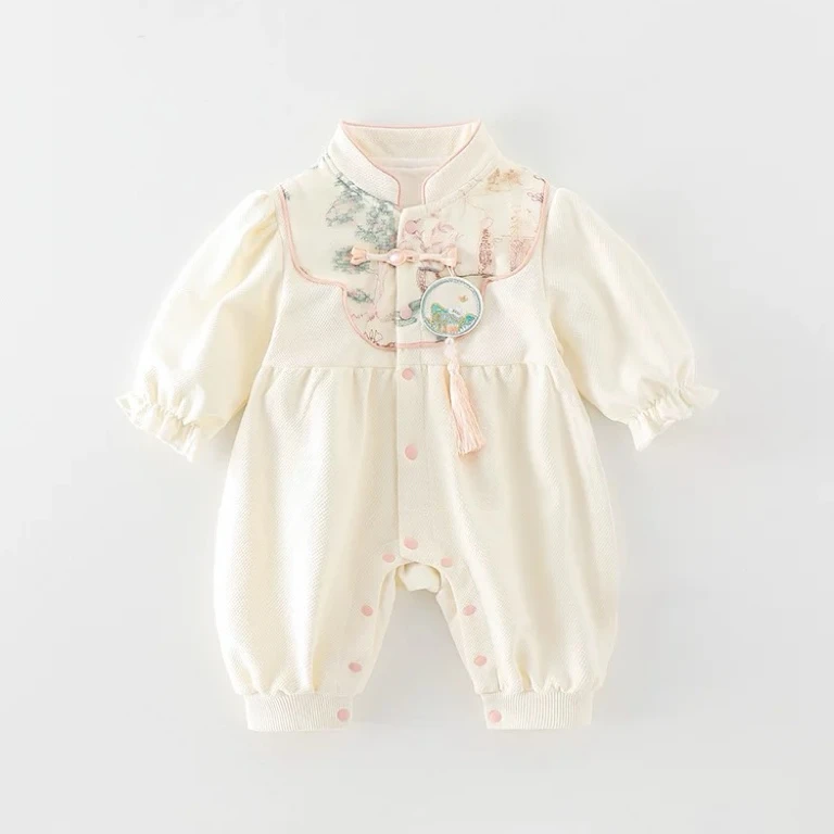 新生婴儿衣服春装女宝宝中国风连体衣春秋季外穿满月百天周岁哈衣