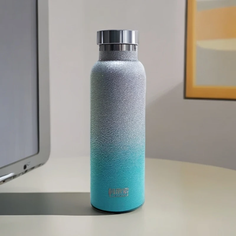 科帝索时尚户外创意大容量真空学生保温杯车载简约真空便携600ml