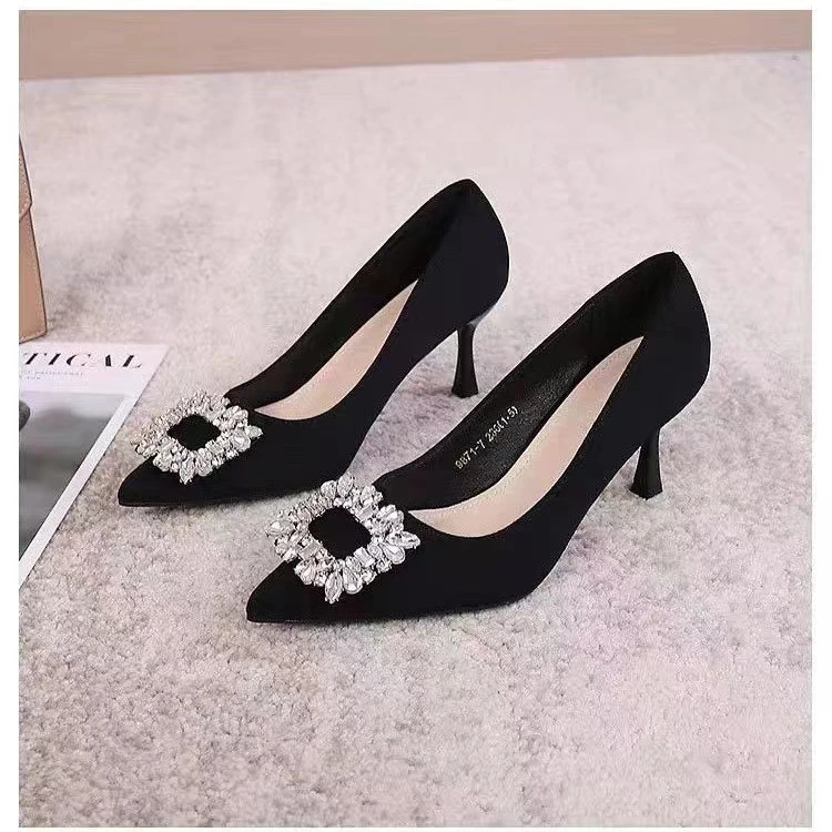 2024春秋新款绒面黑色水钻高跟鞋女尖头细跟气质名媛单鞋通勤职业