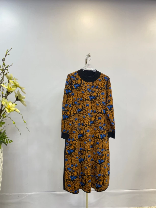 欧美姿2024秋冬高端时尚气质显瘦毛衣连衣裙