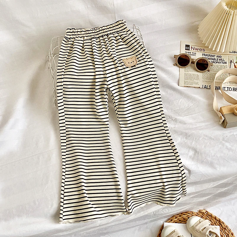 女童休闲裤2024新款儿童百搭显瘦秋季长裤洋气条纹小熊喇叭裤