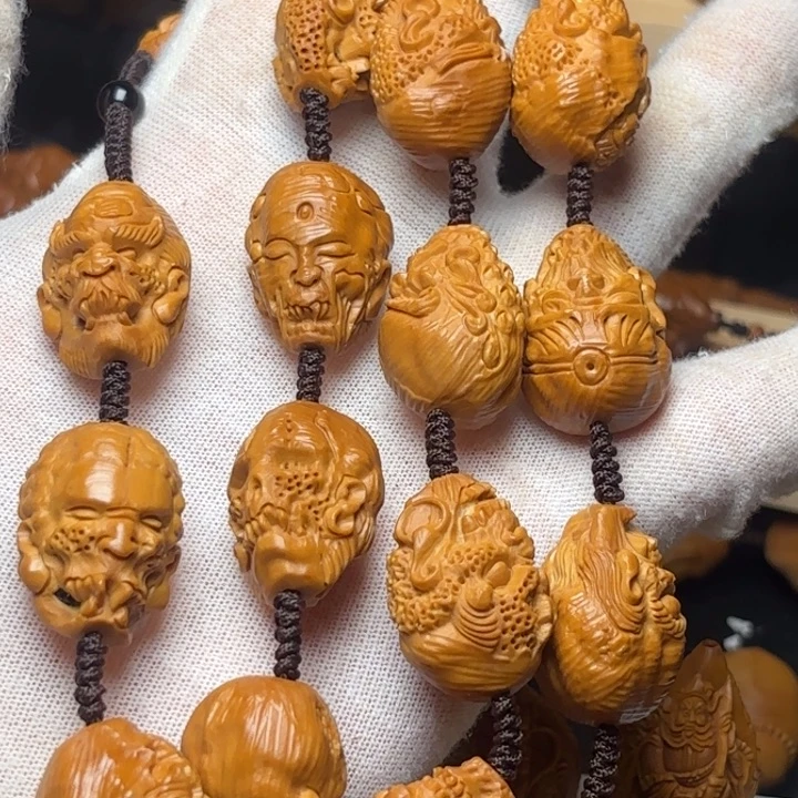 橄榄核核雕葬尸罗汉