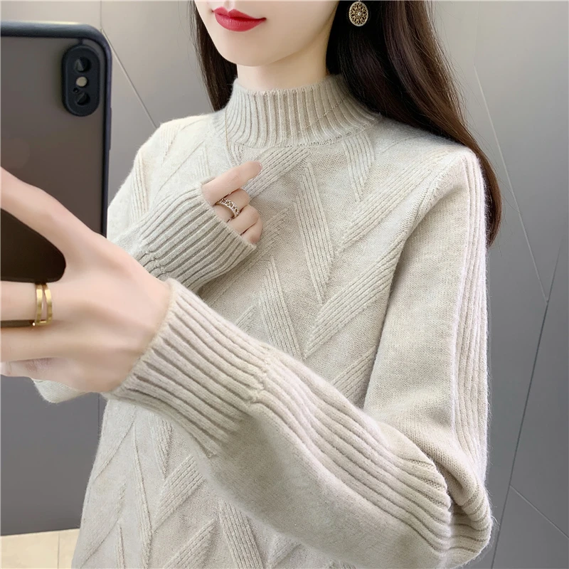 阿咪-ML969半高领毛衣女新款纯色洋气复古风开衩针织衫打底内搭厚