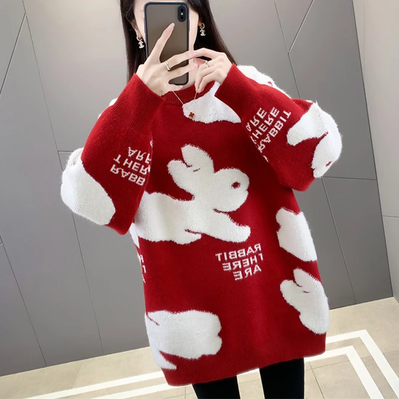 阿咪-F97中长款红色毛衣女新年毛巾绣兔子宽松圆领洋气打底上衣