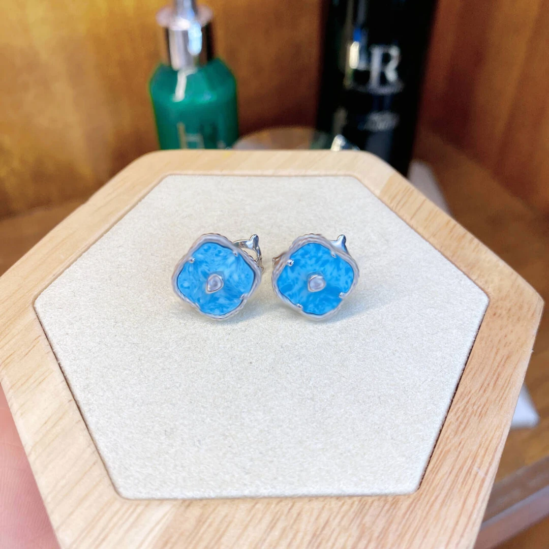 925银合成锆石耳饰 定制黑标K凡凡天蓝色四朵轻奢气质耳钉dois12