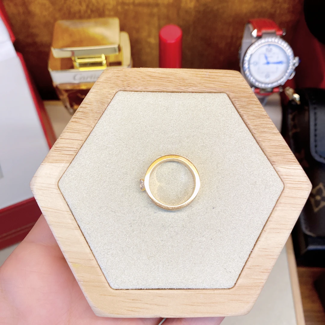 925银合成锆石戒指 定制黑标K卡卡枚金色单钻轻奢时尚戒指dois12