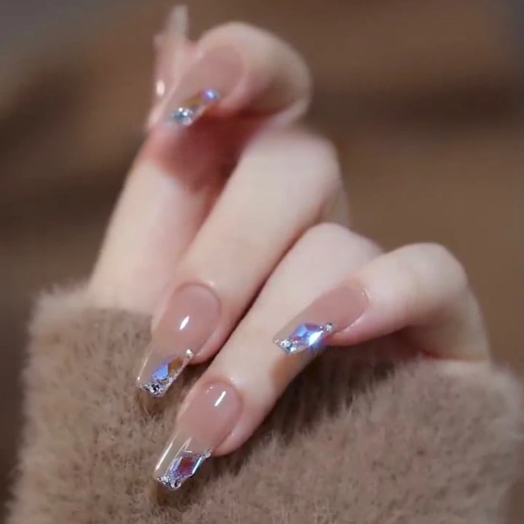 纯手工美甲穿戴甲中长椭圆裸色新年款2024甲片成品穿戴式指甲贴片