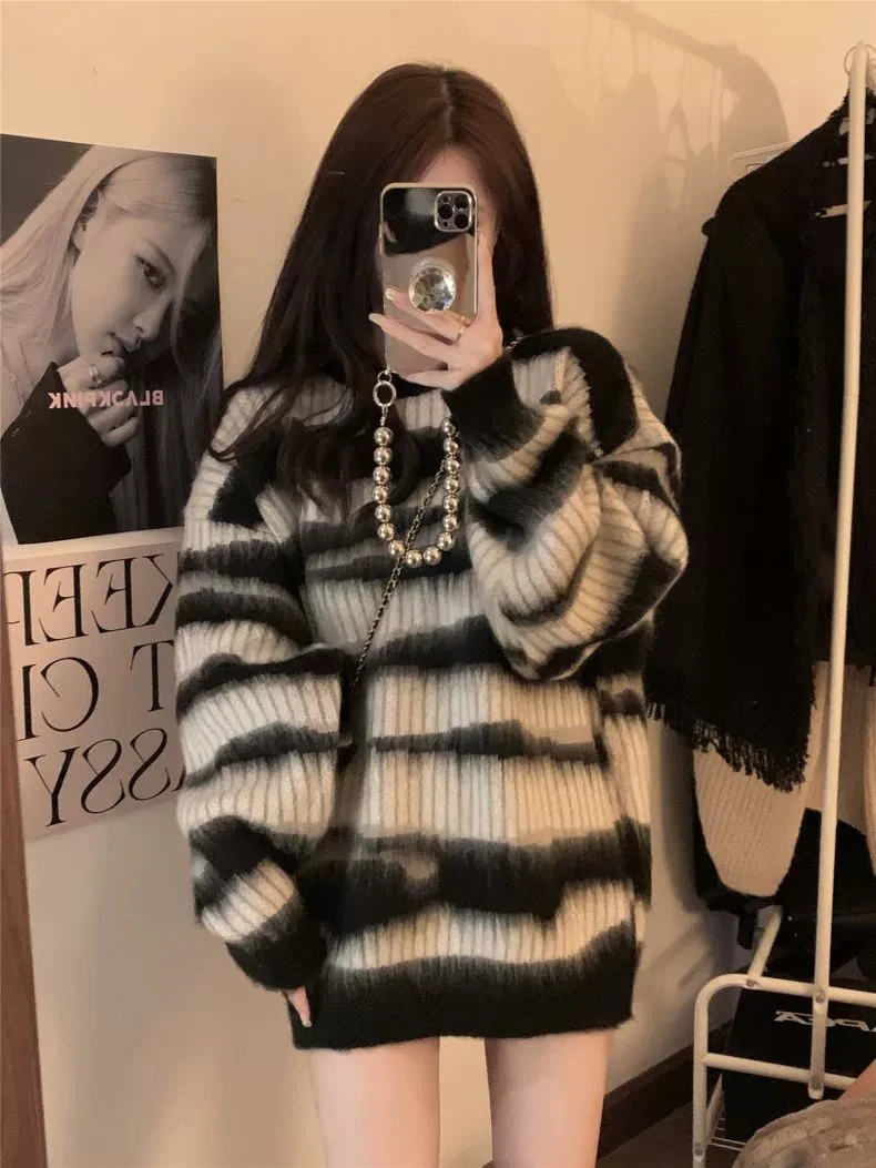 宽松慵懒风条纹休闲软糯上衣 舒适亲肤复古针织毛衫 624#