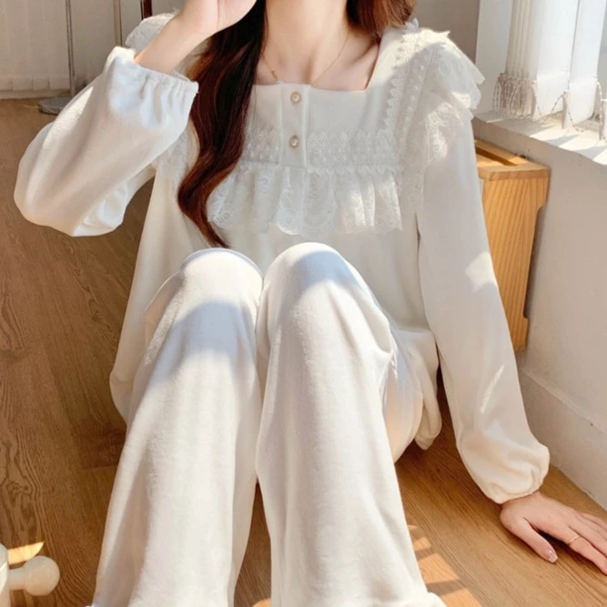2025年海岛绒睡衣女秋冬季新款白色公主宫廷风保暖长袖家居服套装