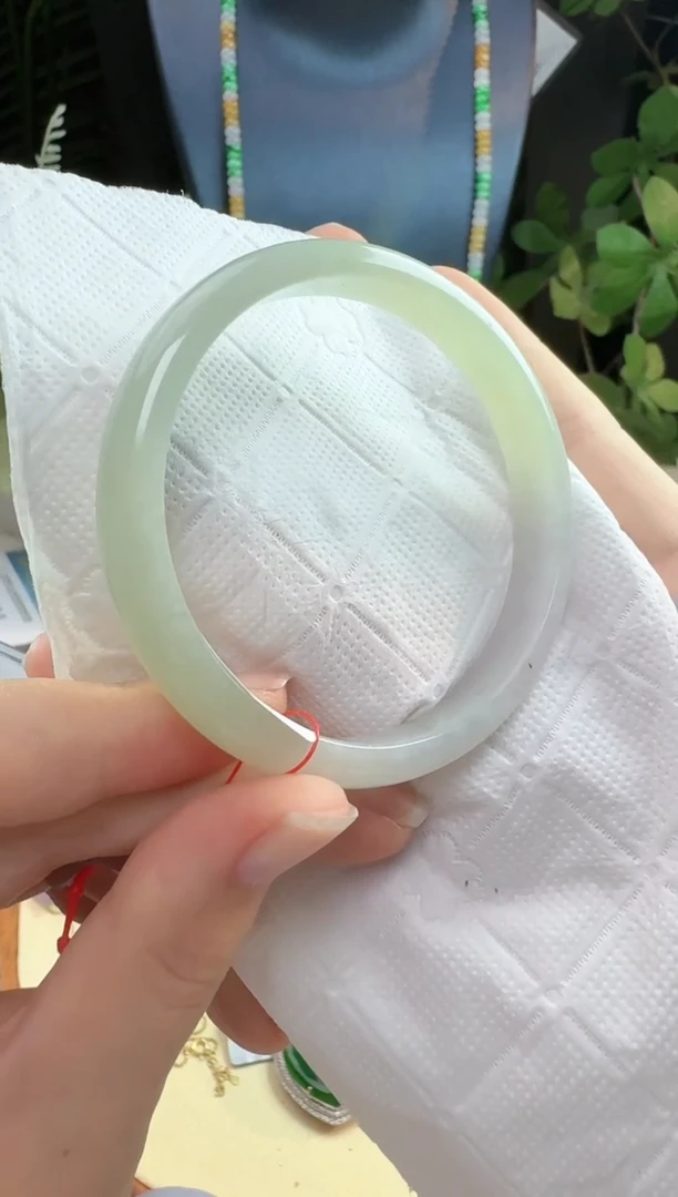 【闪购商品】翡翠手镯未镶嵌手镯