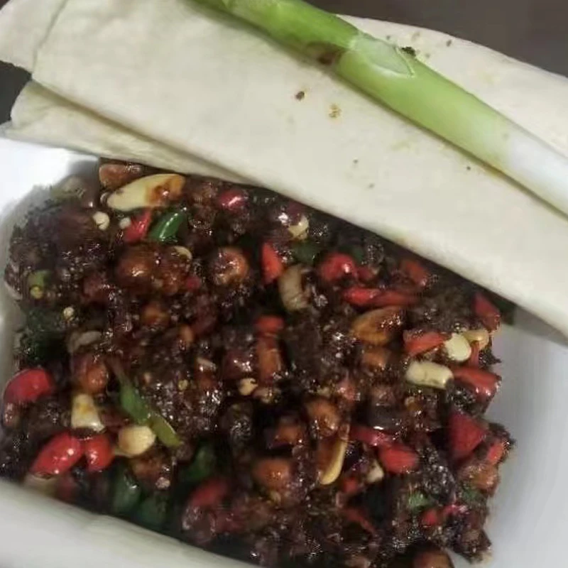 徐州邳州特产艳青橙辣椒酱煎饼