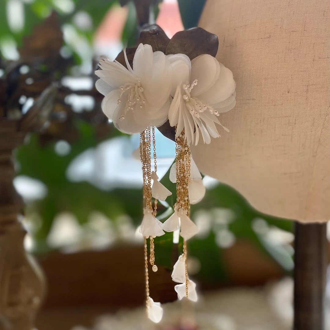 合金羽毛耳饰  YUAI手作婚纱【薄雾苍兰】原创设计师款