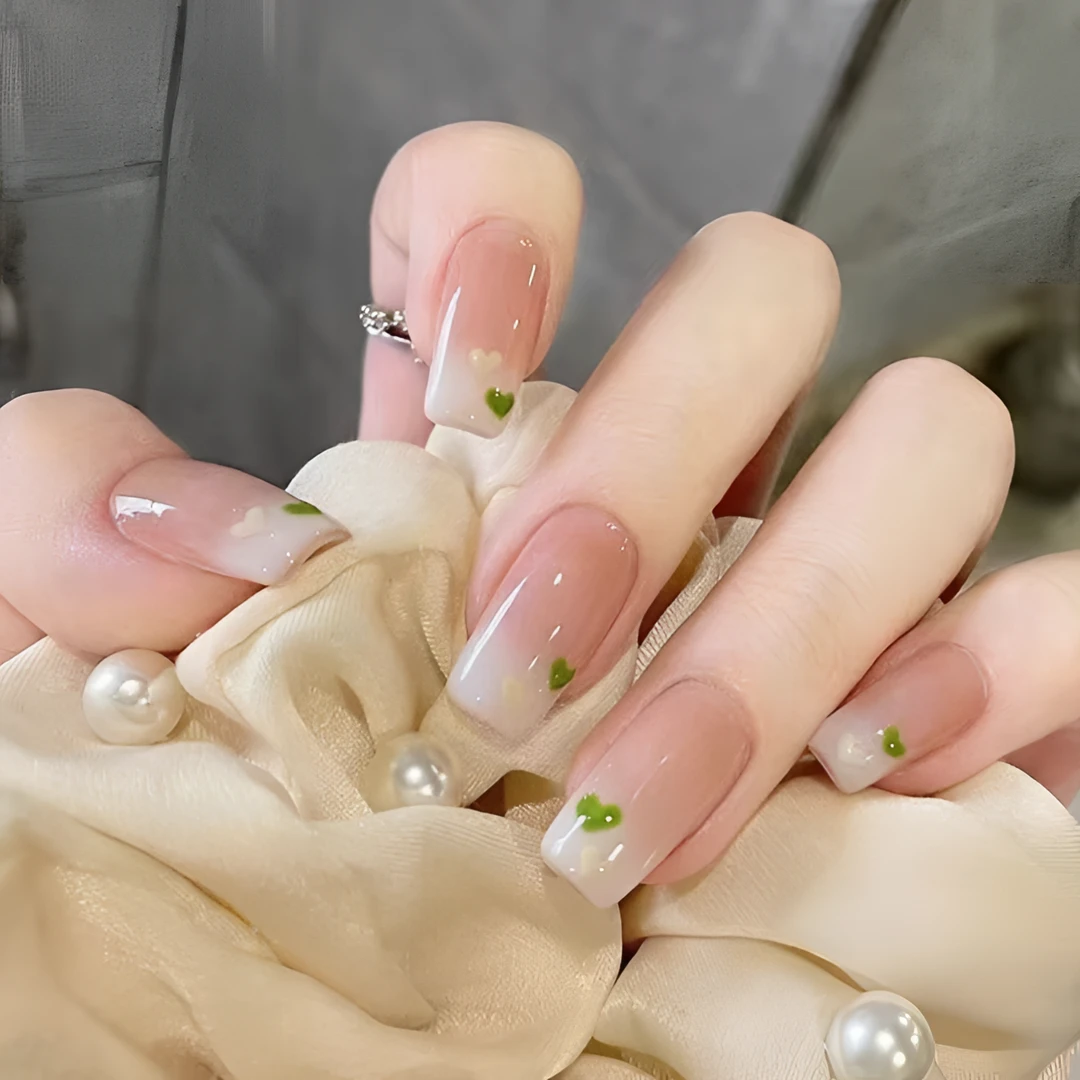 美甲穿戴甲青提奶椰双色渐变爱心指甲贴片美甲假指甲美甲手工防水