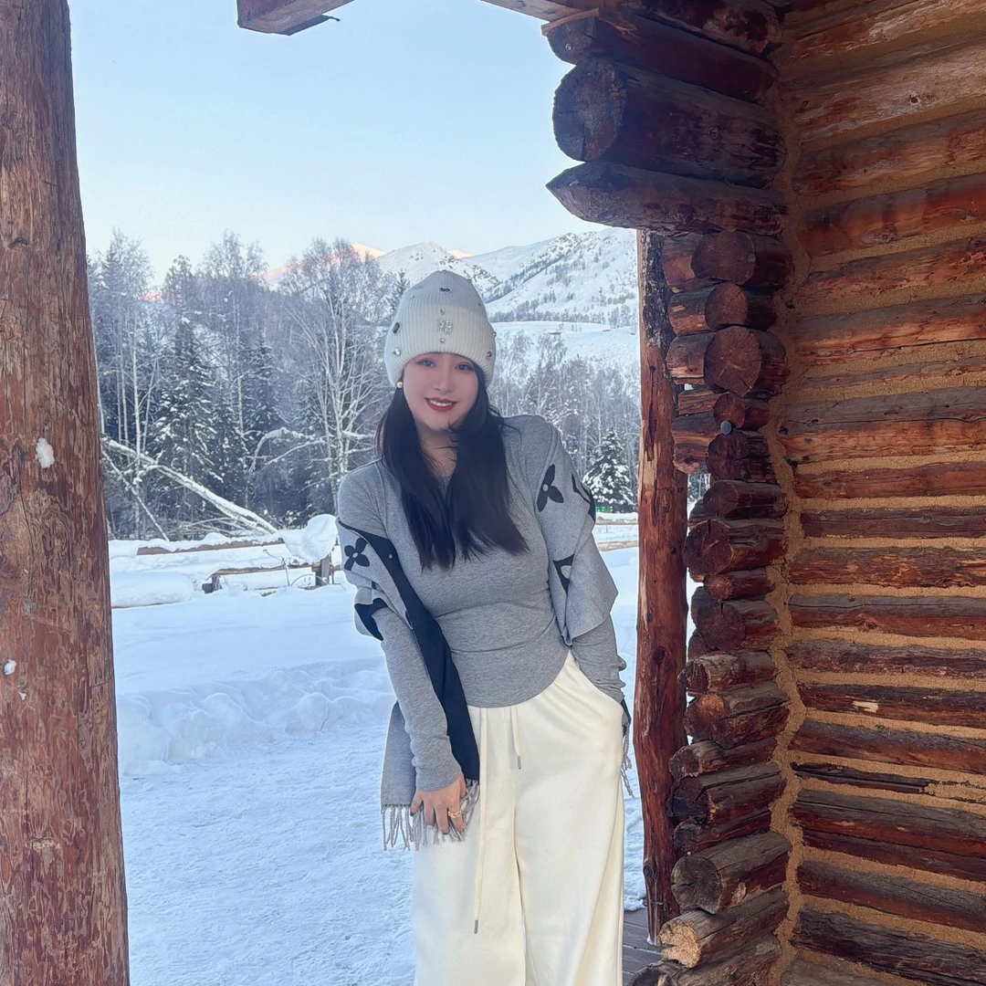 多肉宝贝【显胸大显腰细】加绒圆领收腰褶皱上衣收腰显瘦T恤7B3164