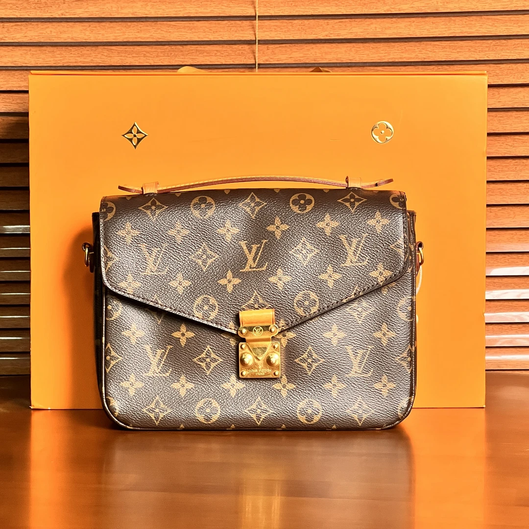 95新 LouisVuitton/路易威登 老花邮差包/51871