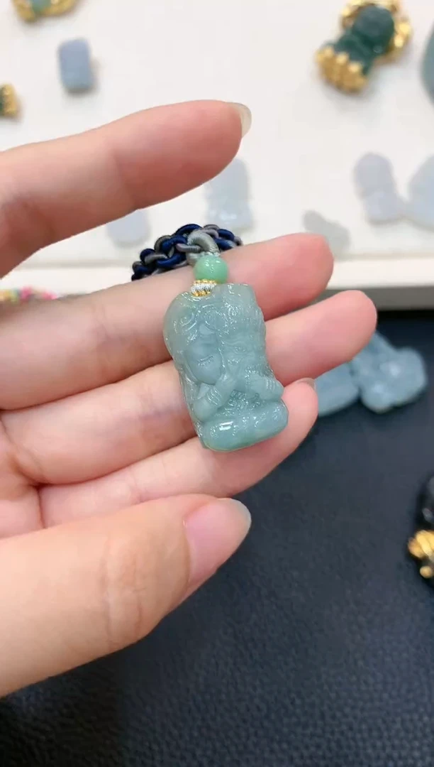 【闪购商品】翡翠吊坠(不含链)未镶嵌r211