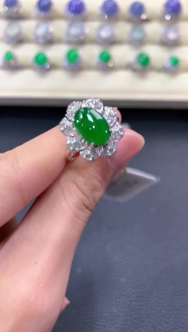 【闪购商品】翡翠戒指18K金镶嵌q115
