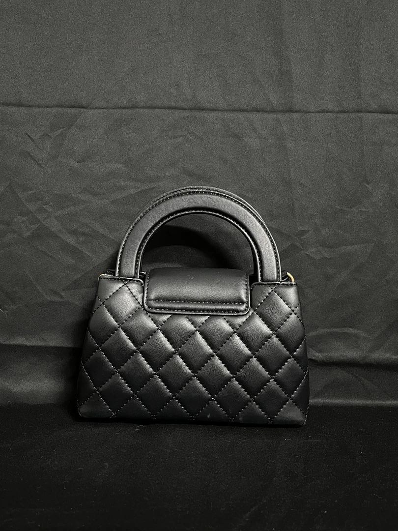 LQ-WITH-QUEEN真皮女包小手提10429黑色