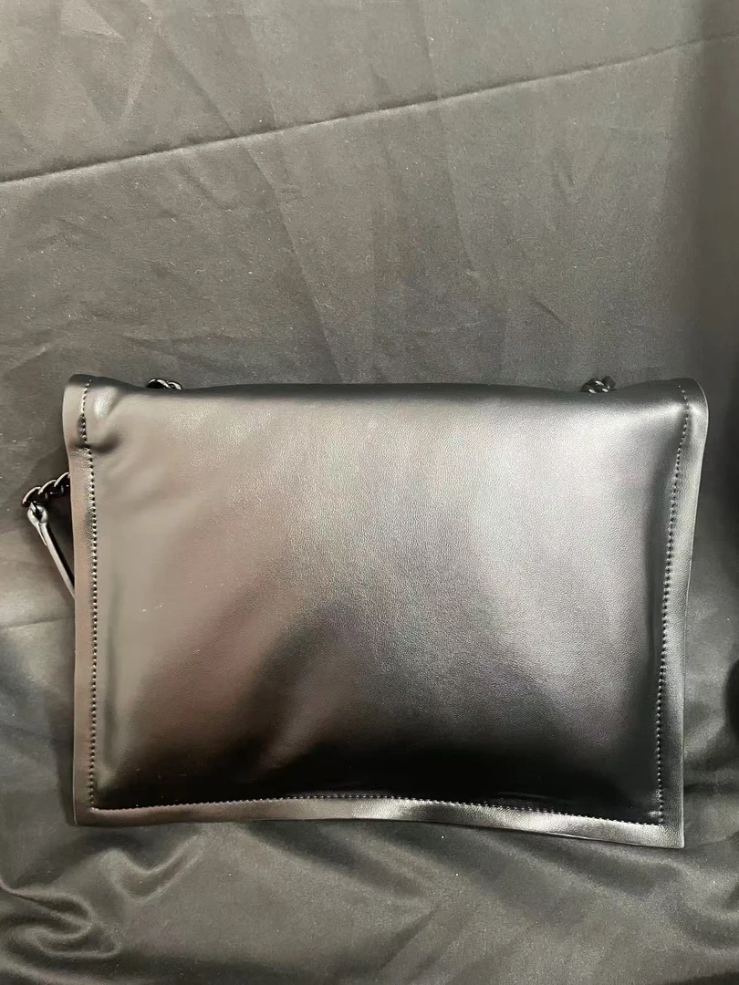 LQ-WITH-QUEEN真皮女包1落黑色