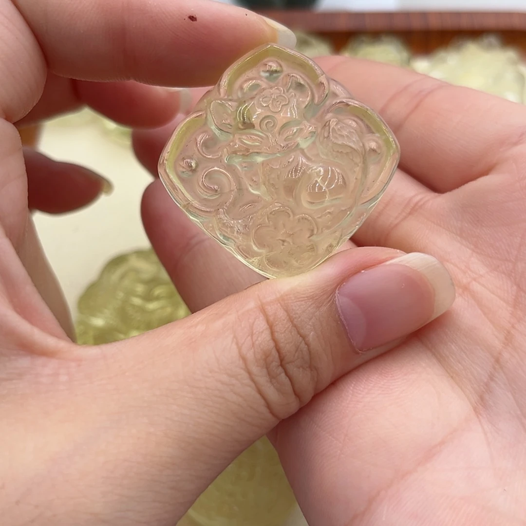 【闪购商品】水晶手链未镶嵌菠***✨黄水四方牌如意18