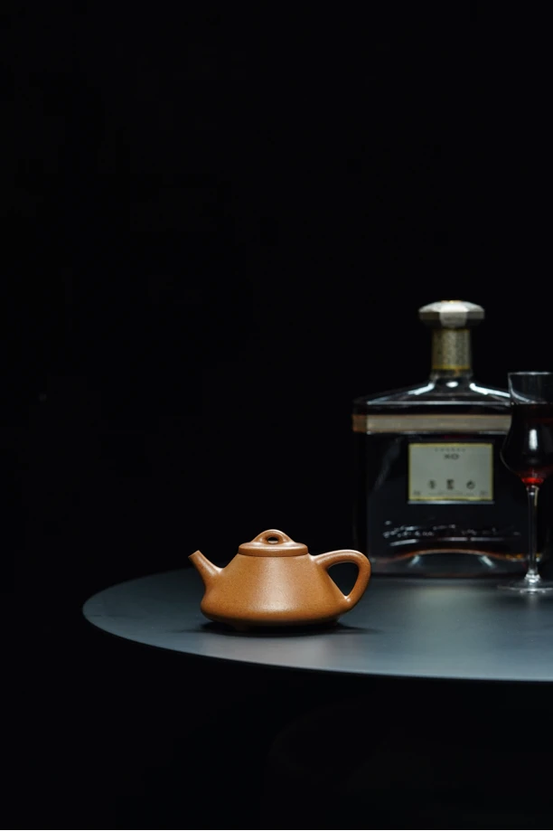 子冶石瓢紫砂壶，明清老宕黄金段，透气性非常好，235cc，许宗明