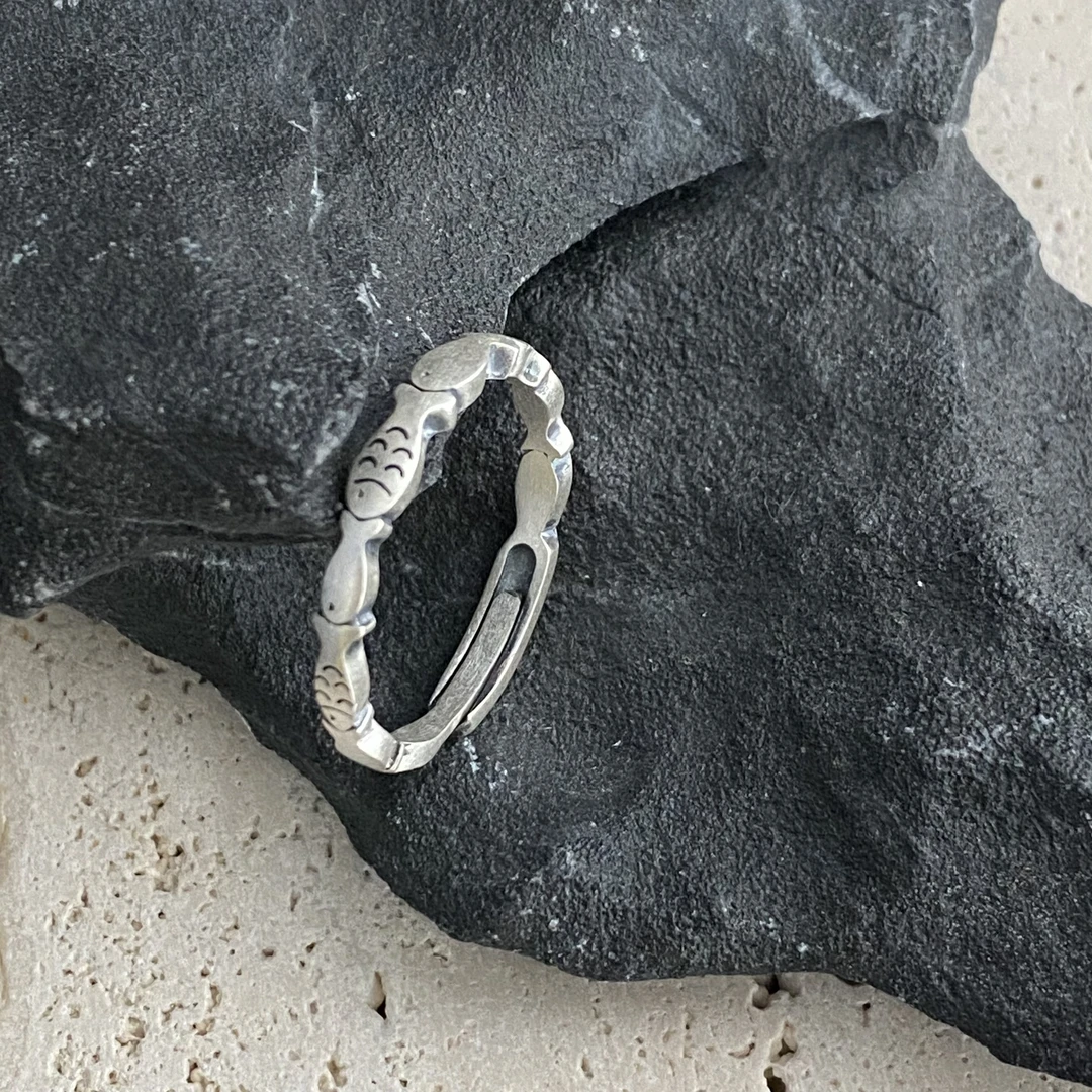 足银戒指 小鱼串联开口戒指 C4242 轻奢气质时尚