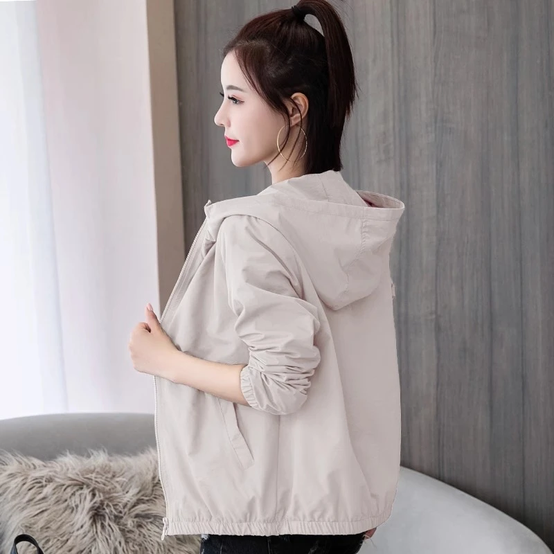 短外套女2025秋季新品韩版直筒休闲春秋连帽薄款上衣短款外套