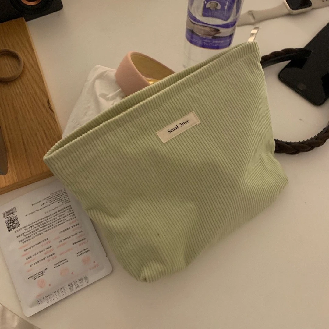 开学化妆包女小众学生日系随身高级韩系复古灯芯绒姨妈巾收纳包