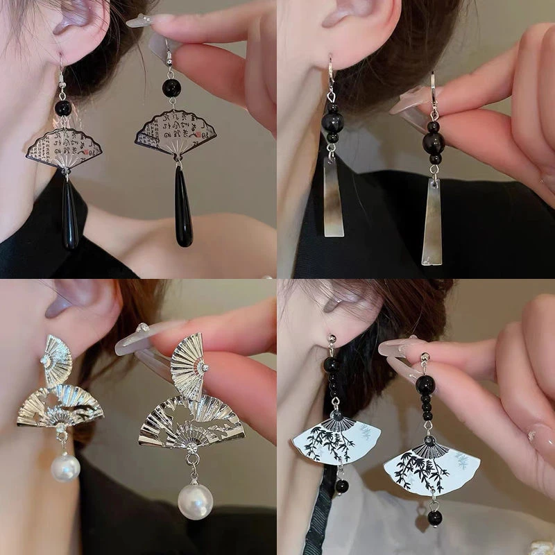 新中式黑色扇子耳环2024新款爆款轻奢高级感国风古风旗袍耳饰配饰
