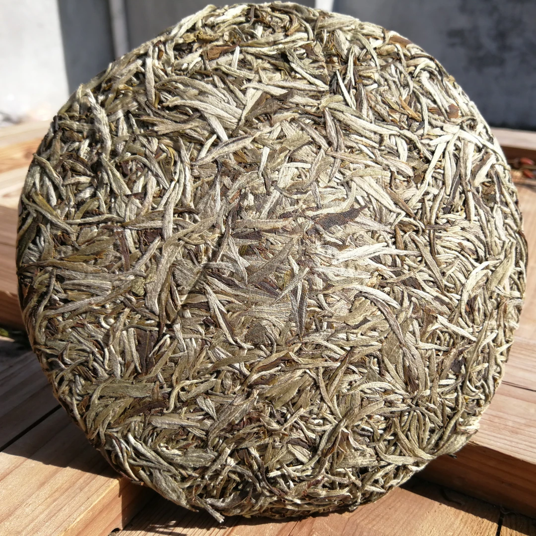 2019正宗白毫银针饼 毫香蜜韵 花香水甜