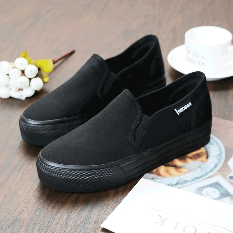 人本帆布鞋女懒人厚底一脚蹬工作黑色低帮休闲全黑套脚学生护士鞋