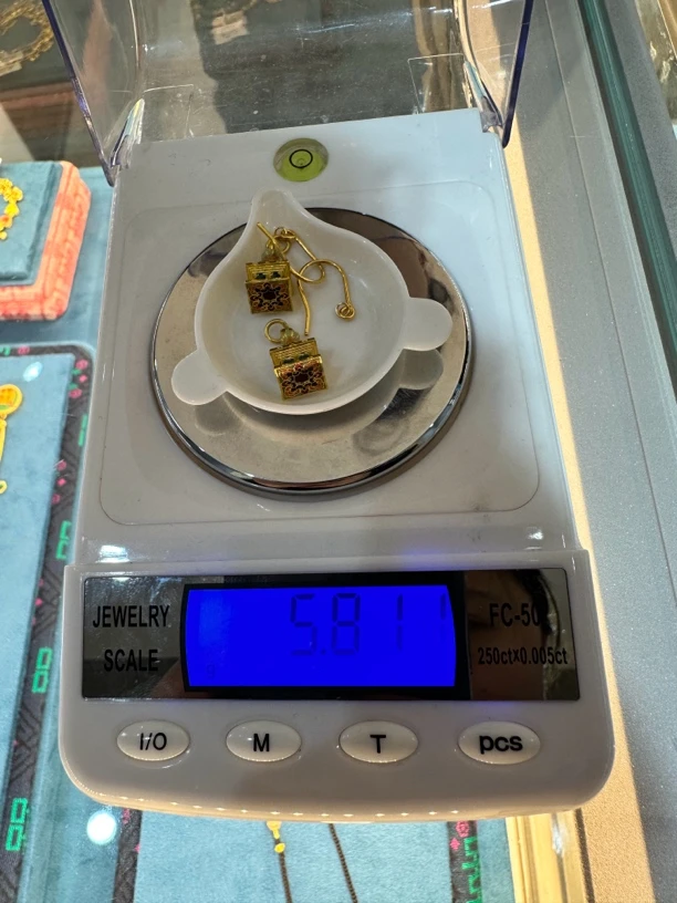 5.811克足金烧蓝耳饰