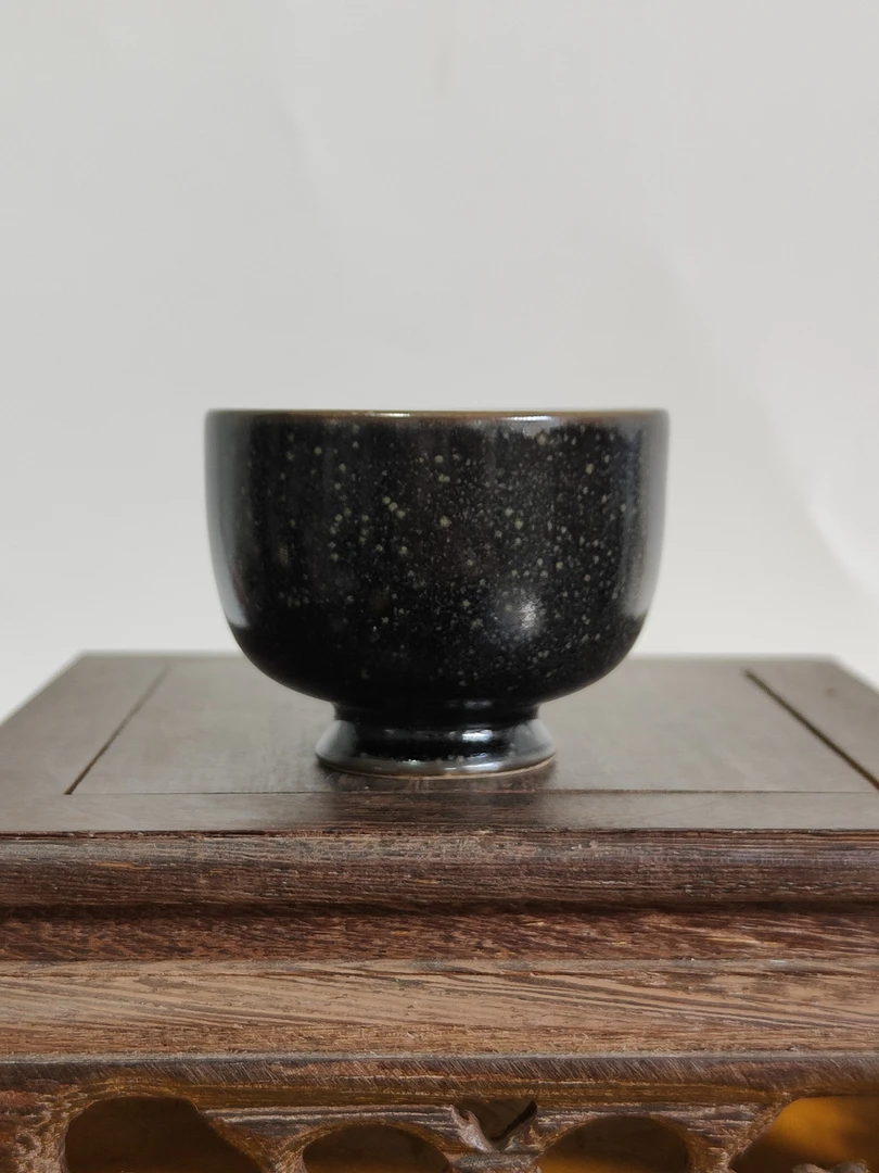 陶瓷乌金釉点金高足杯