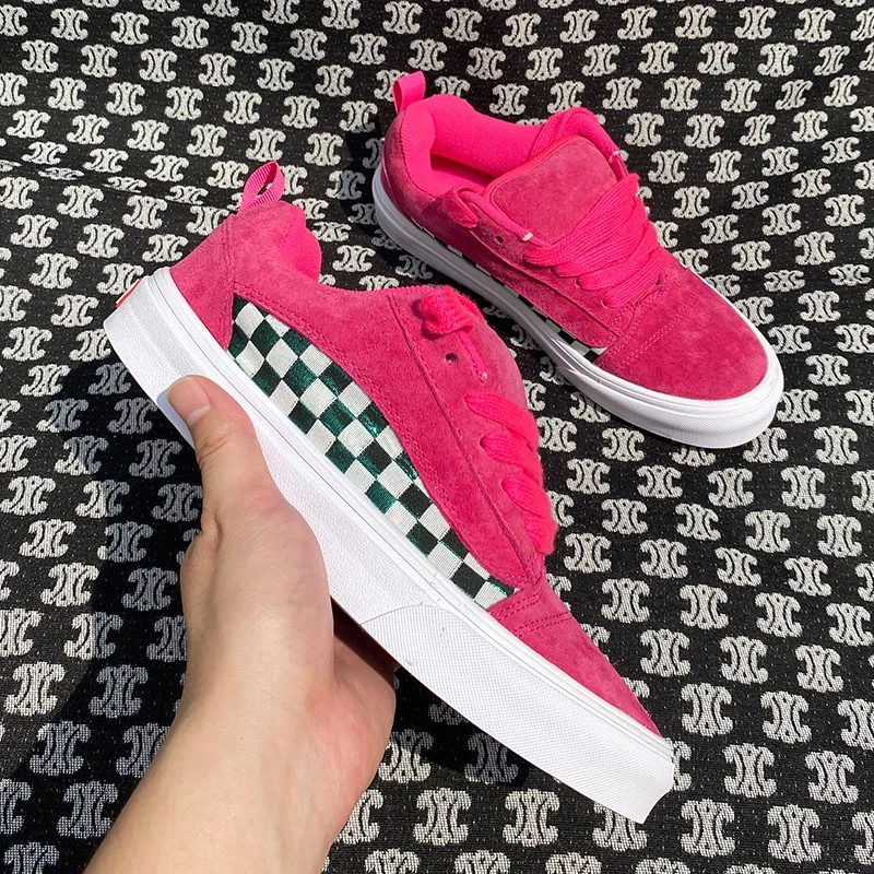 2025新款时尚百搭火龙果色棋盘格低帮面包鞋经典潮鞋男鞋学生板鞋