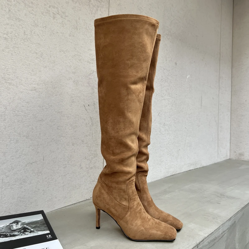 宋熙熙2025秋冬新款绒面方头细高跟大筒围过膝靴杏色百搭骑士靴女