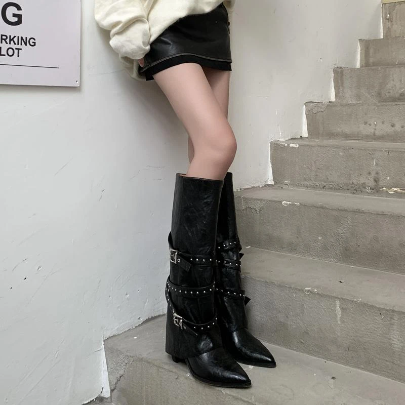 宋熙熙2025秋冬新款裤管靴粗跟铆钉皮带扣不过膝长筒靴尖头高筒靴
