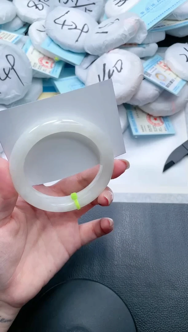 【闪购商品】和田玉手镯未镶嵌12V260-58