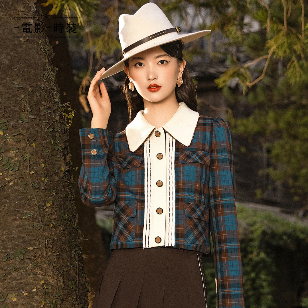 一电影一时装复古翻领毛织拼接格纹短款上衣时尚外套女FEJG135622