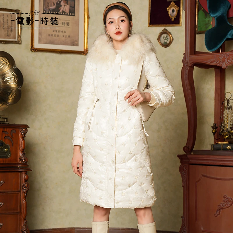 电影时装羽绒服女冬季新款女装中长款毛领连帽厚外套DFA142D8630