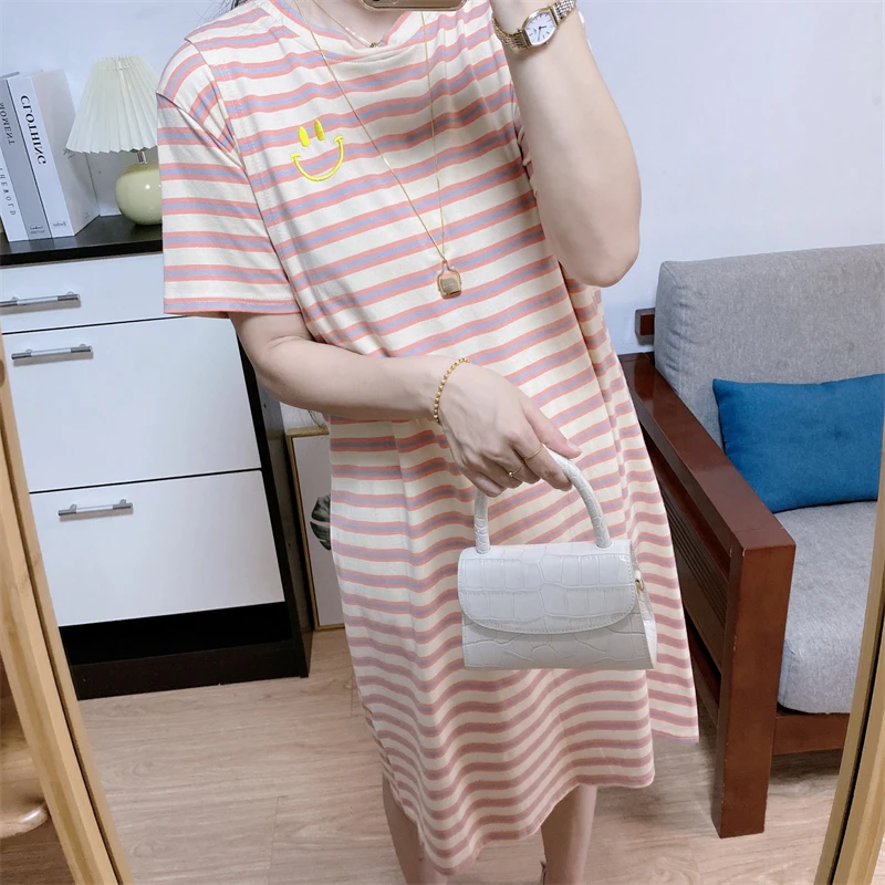 哺乳期妈妈夏装连衣裙大码辣妈外出夏季时尚洋气外穿短袖喂奶产后